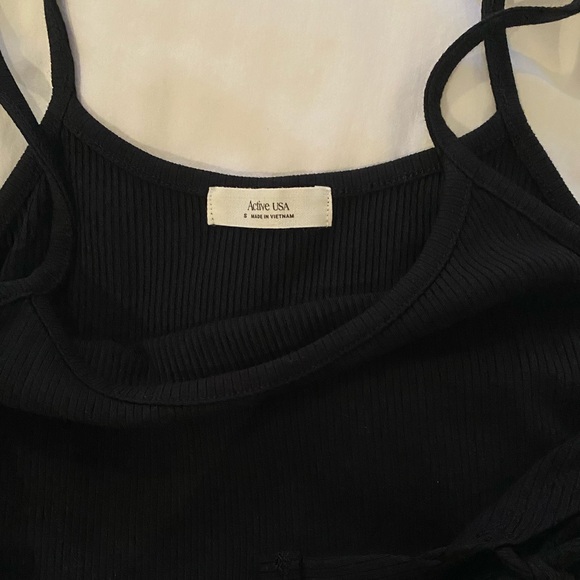 Cropped black tank top - Picture 3 of 4
